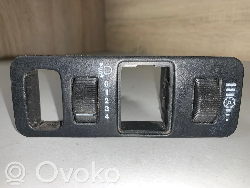 Mitsubishi Space Star Headlight level height control switch 
