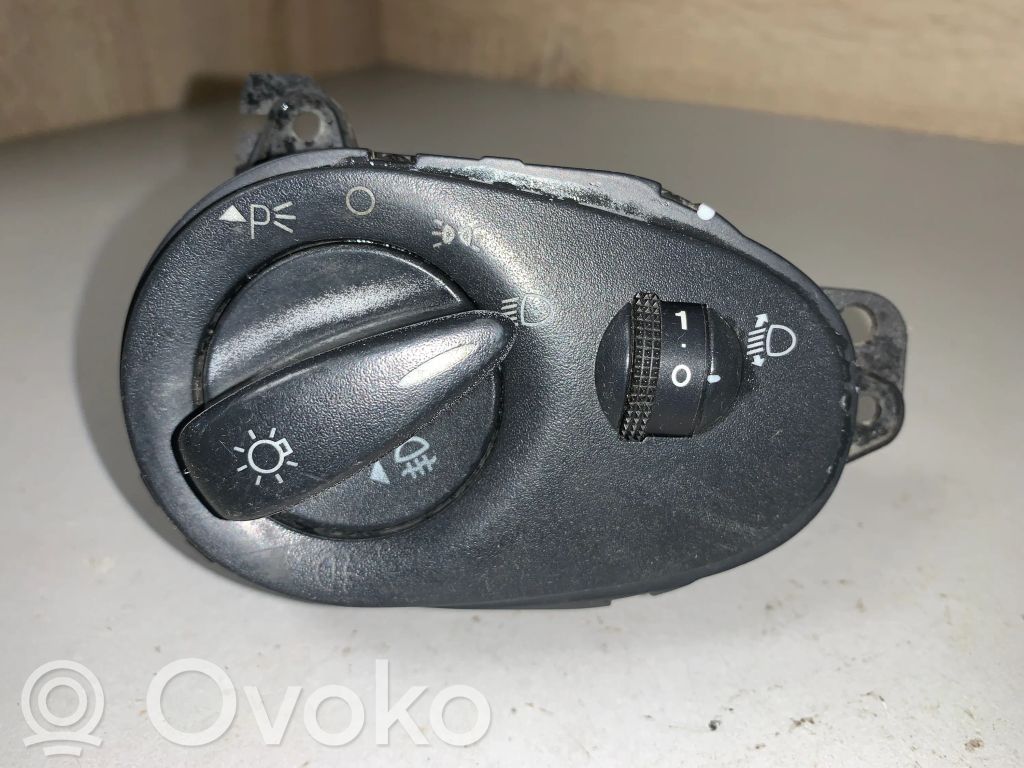 Ford Focus Light switch 