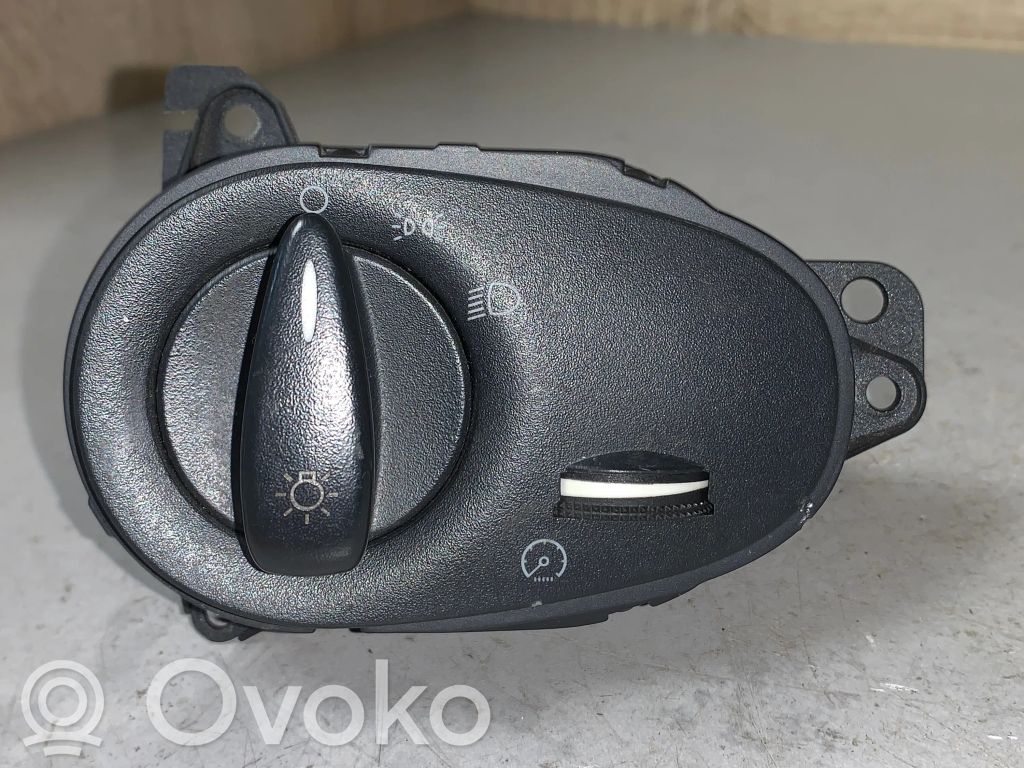 Ford Focus Light switch 