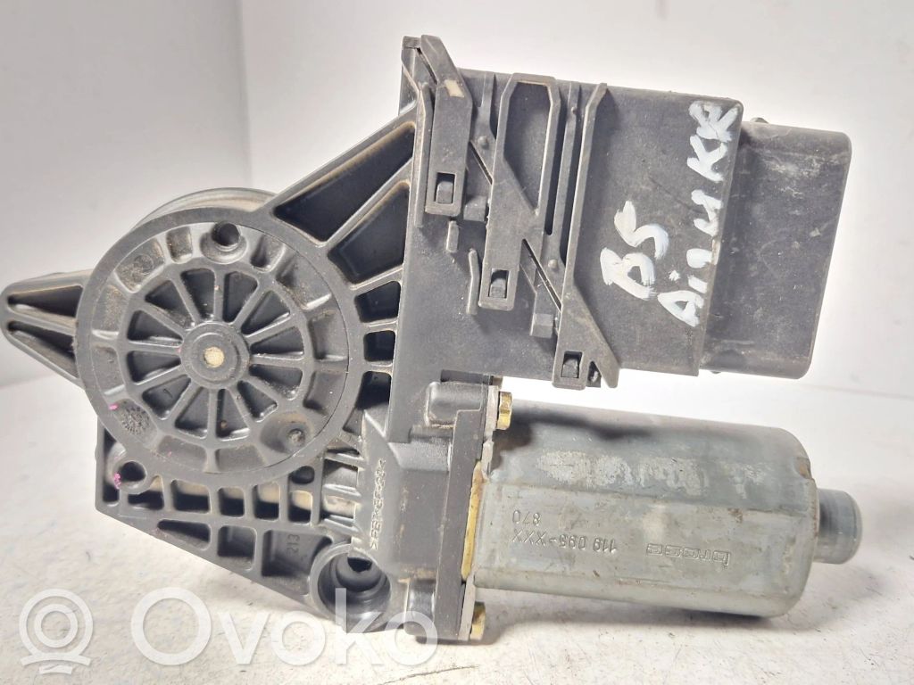 Volkswagen PASSAT B5 Silniczek podnoszenia szyby drzwi tylnych 