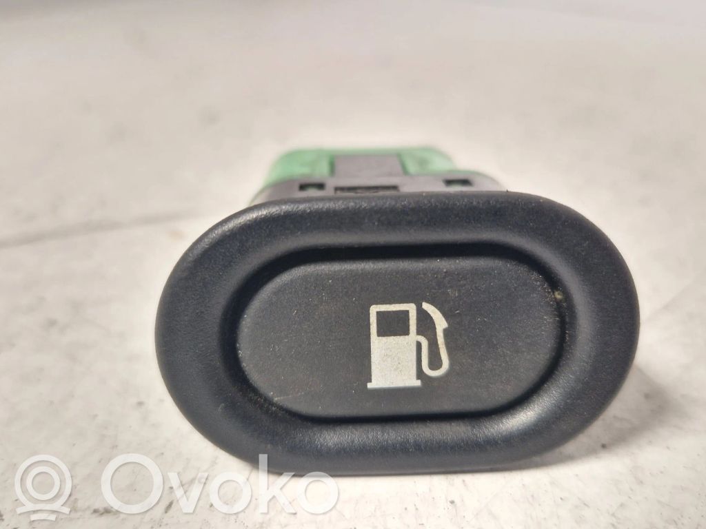 Saab 9-5 Fuel tank opening switch 