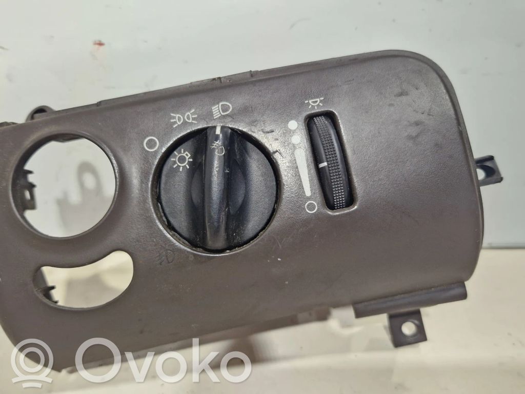 Chrysler Voyager Light switch 