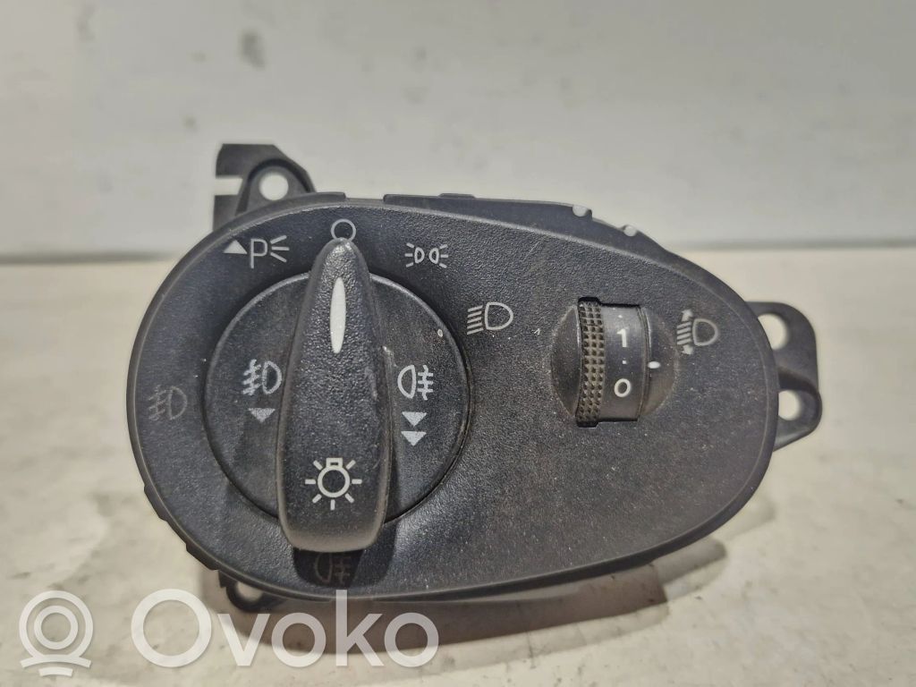 Ford Focus Light switch 