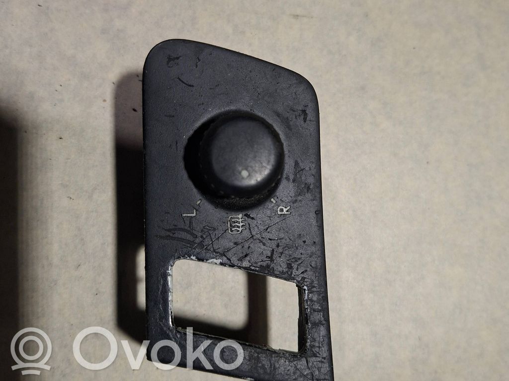 Volkswagen Touran I Wing mirror switch 