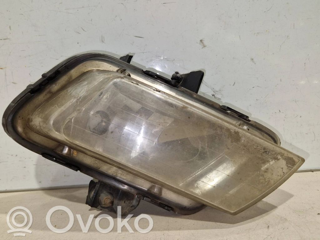 KIA Ceed Miglas lukturis priekšā 