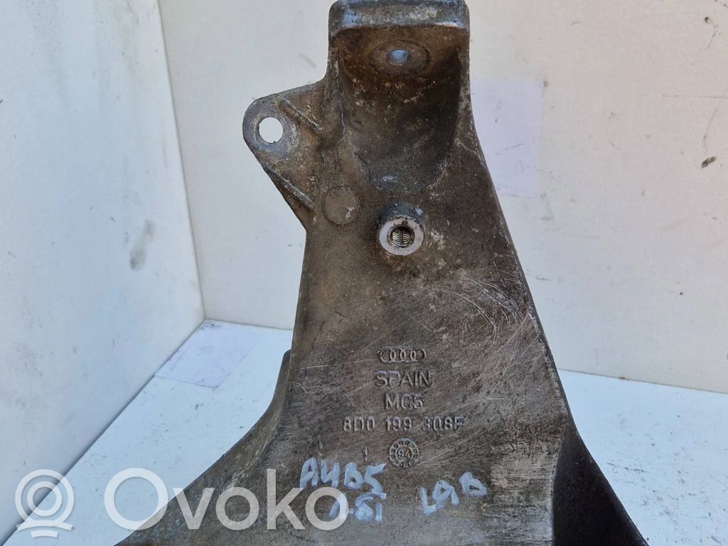 Audi A4 S4 B5 8D Engine mounting bracket 