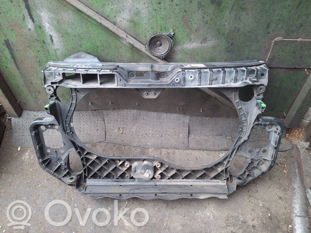 Audi A6 S6 C6 4F Radiatorių panelė 