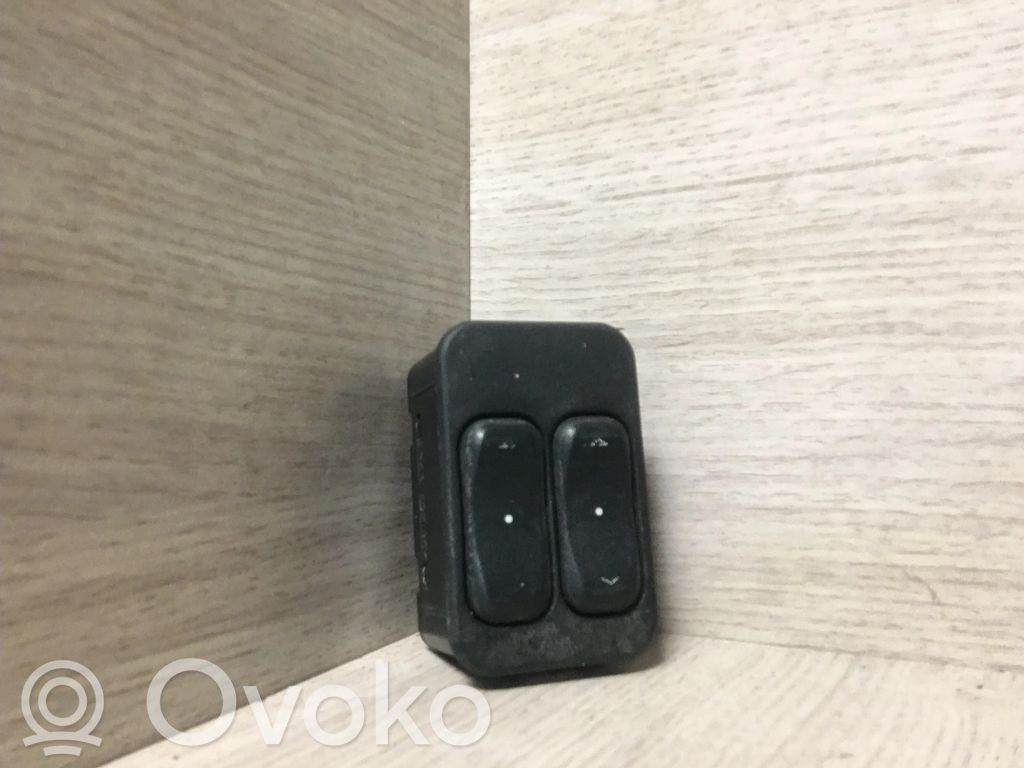 Electric window control switch   13363202