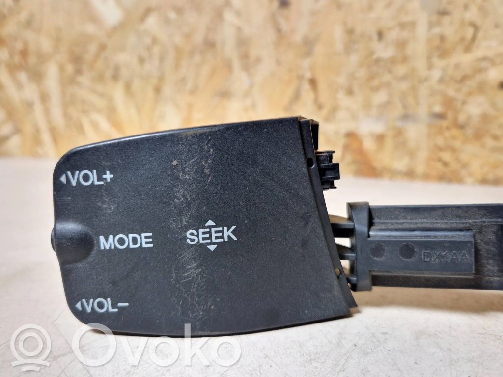 Ford Focus Multifunctional control switch/knob 
