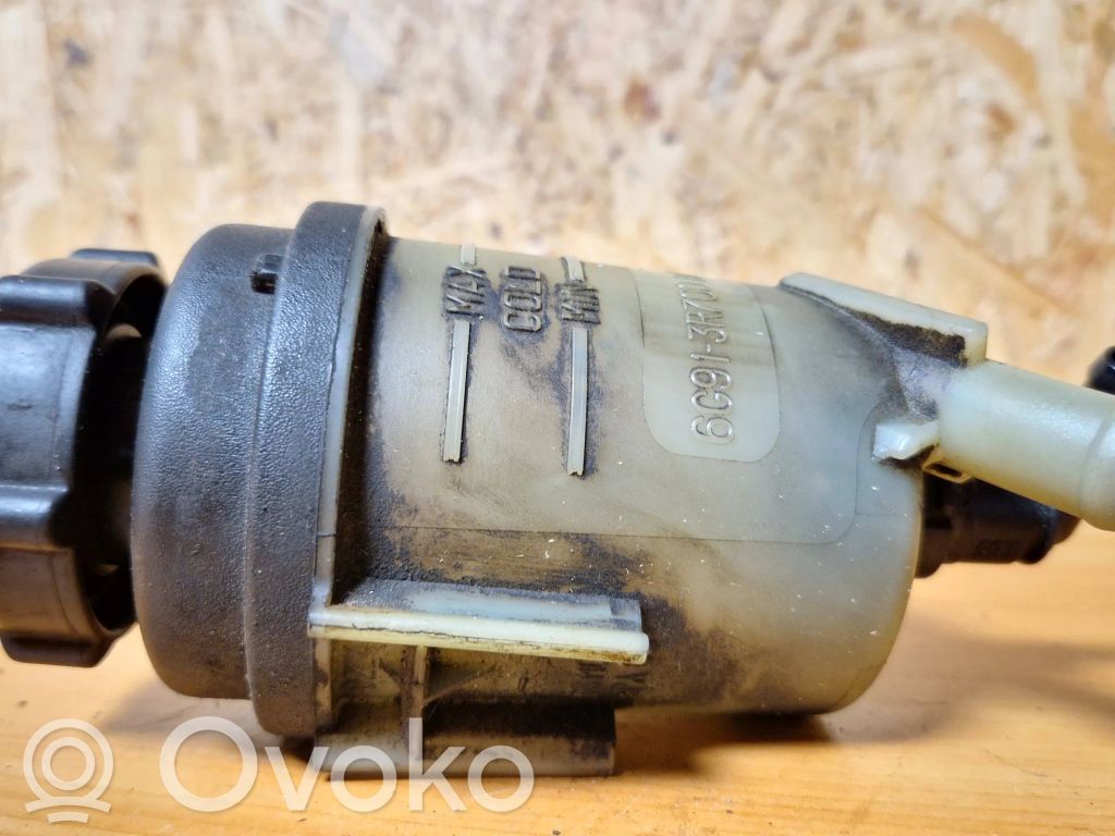 Ohjaustehostimen nestesäiliö   6G913R700DB