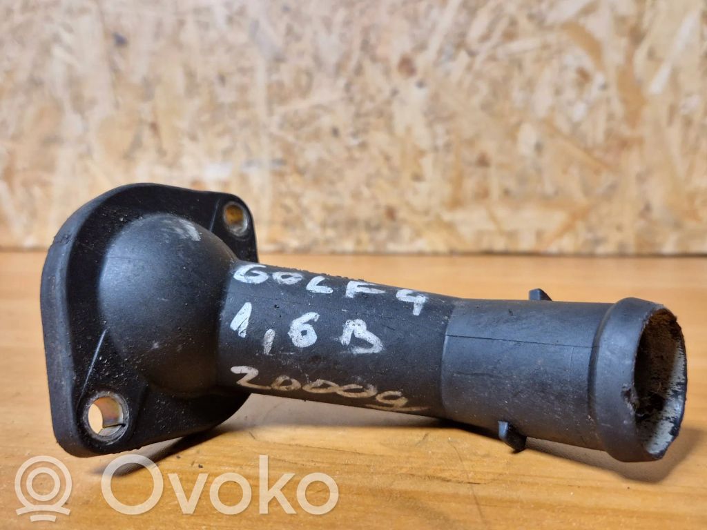 Volkswagen Golf IV Engine coolant pipe/hose 