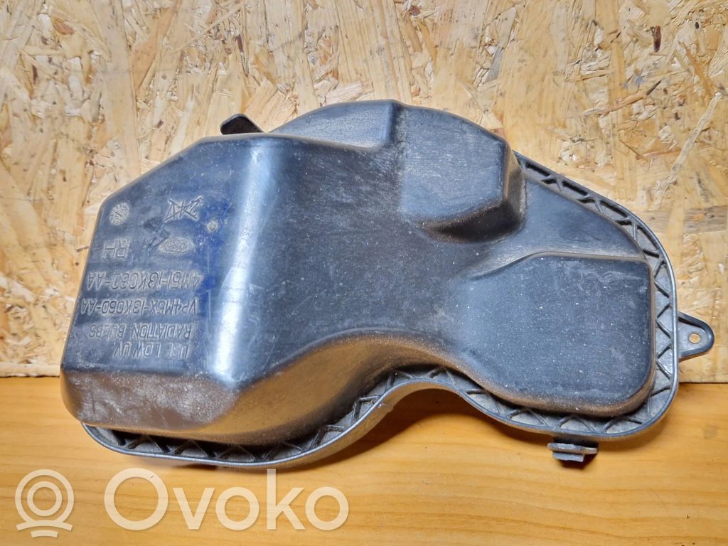 Ford Focus Headlight/headlamp dust cover 