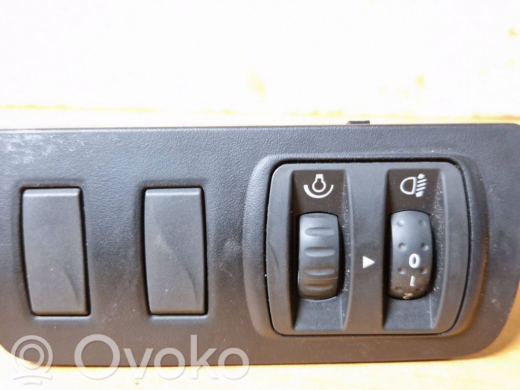 Renault Megane III Panel lighting control switch 