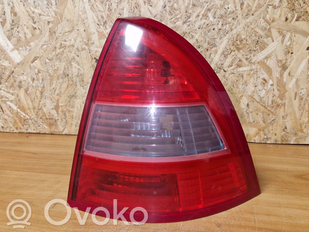 Citroen C5 Aizmugurējais lukturis virsbūvē 