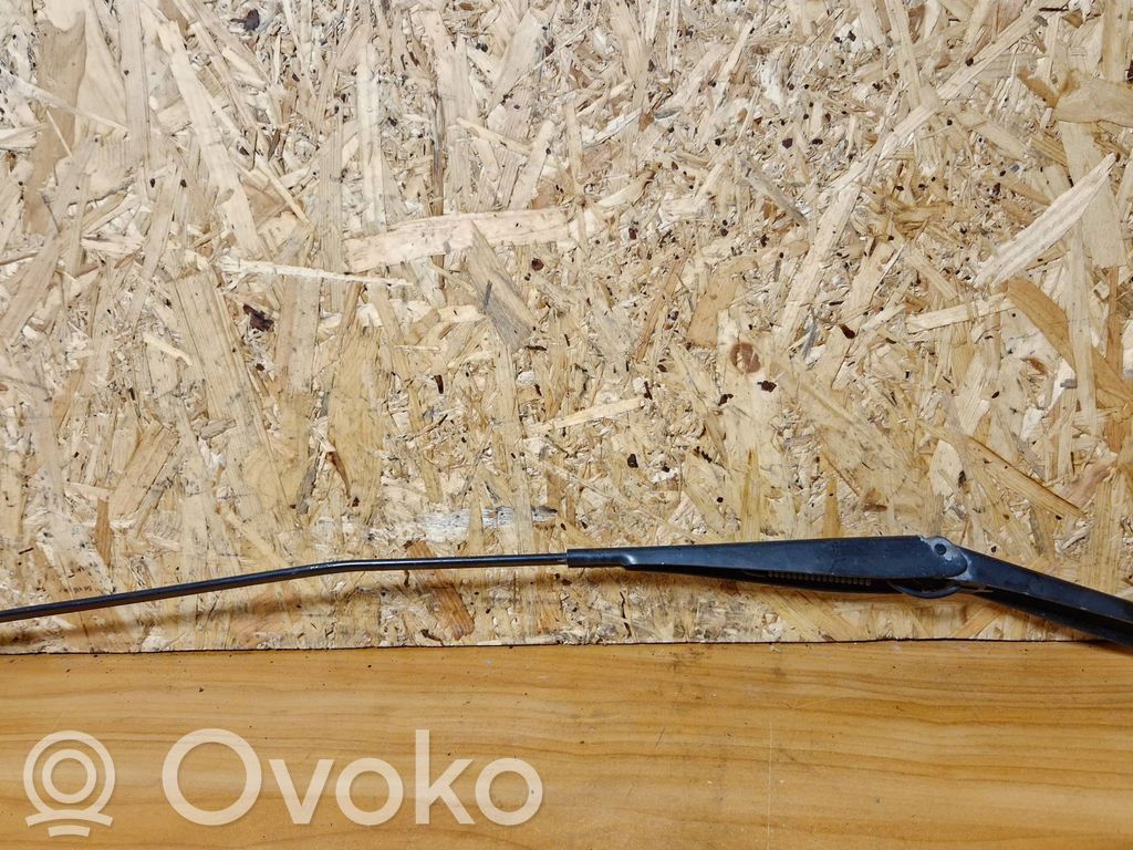 Ford Focus Front wiper blade arm 