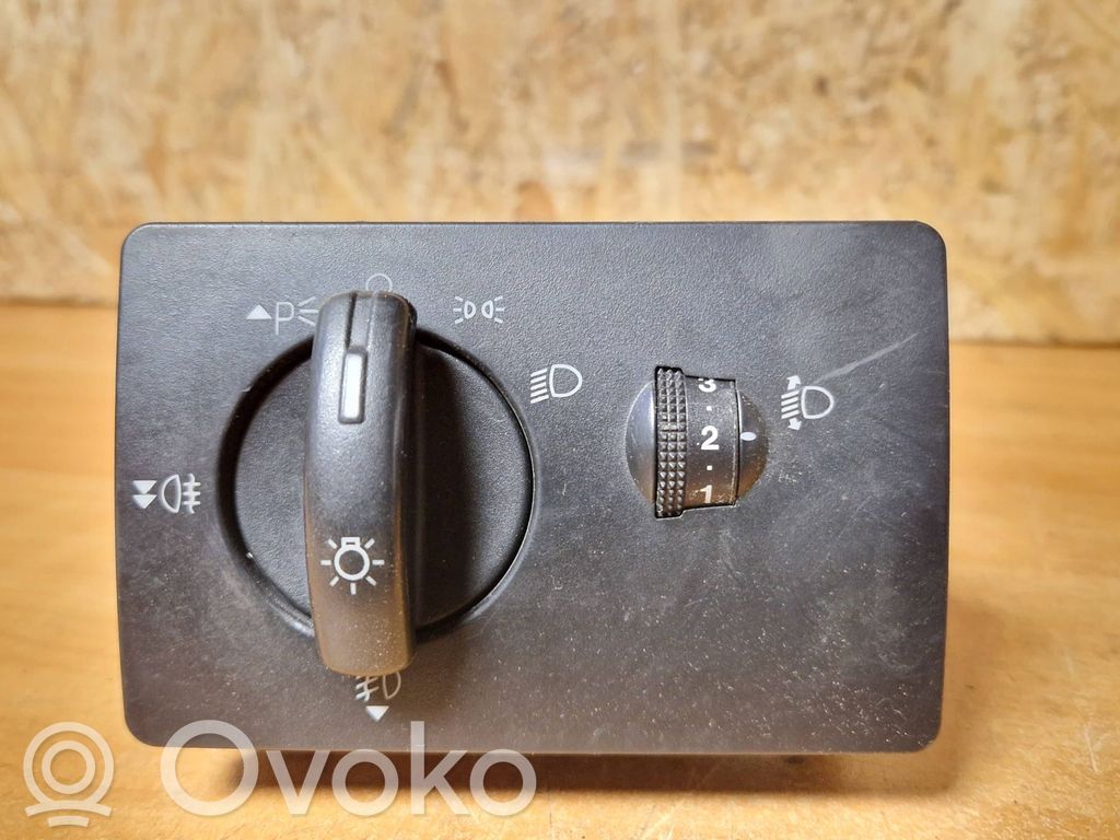 Ford Focus Light switch 