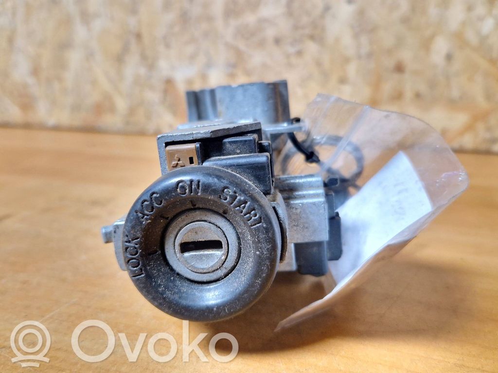 Mazda 323 Užvedimo spynelė 