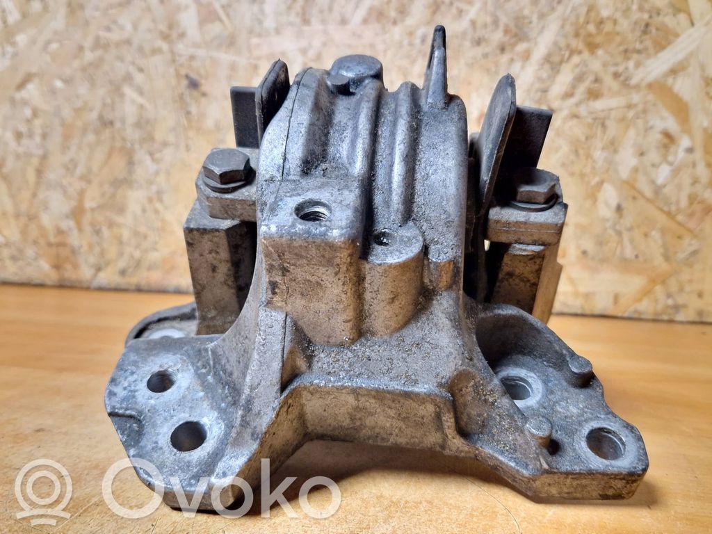Engine mount bracket   326B96,326897K,260091
