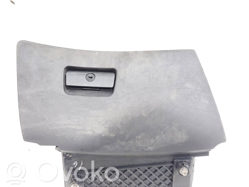 BMW 5 E39 Glove box 