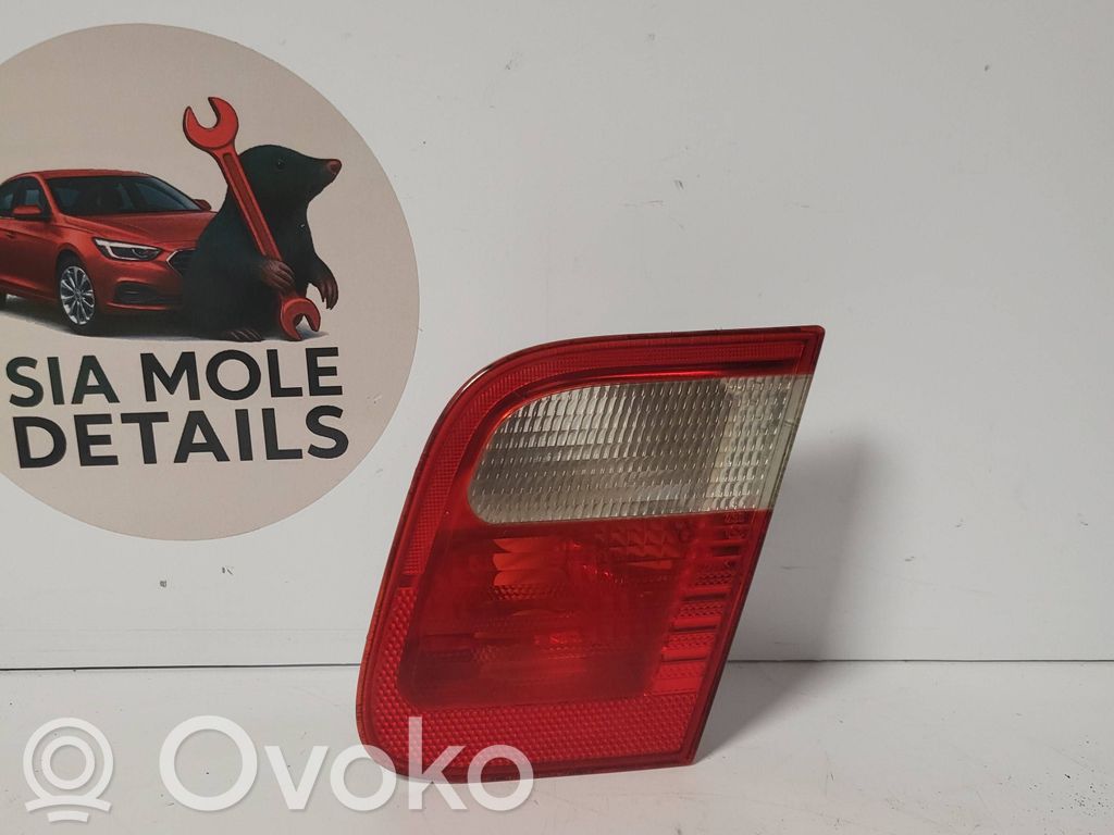 BMW 3 E46 Aizmugurējais lukturis pārsegā 