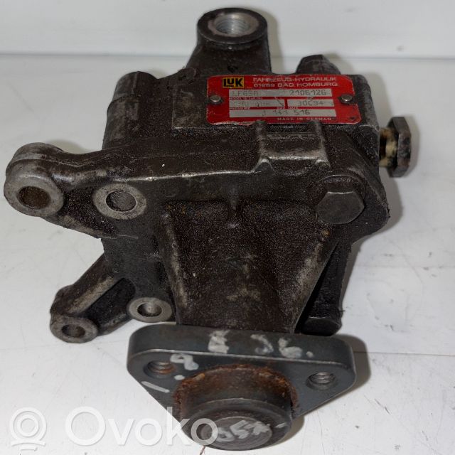 BMW 3 E36 Power steering pump 
