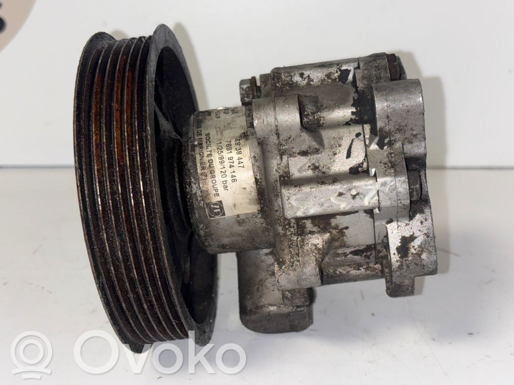Saab 9-5 Vairo stiprintuvo siurblys 