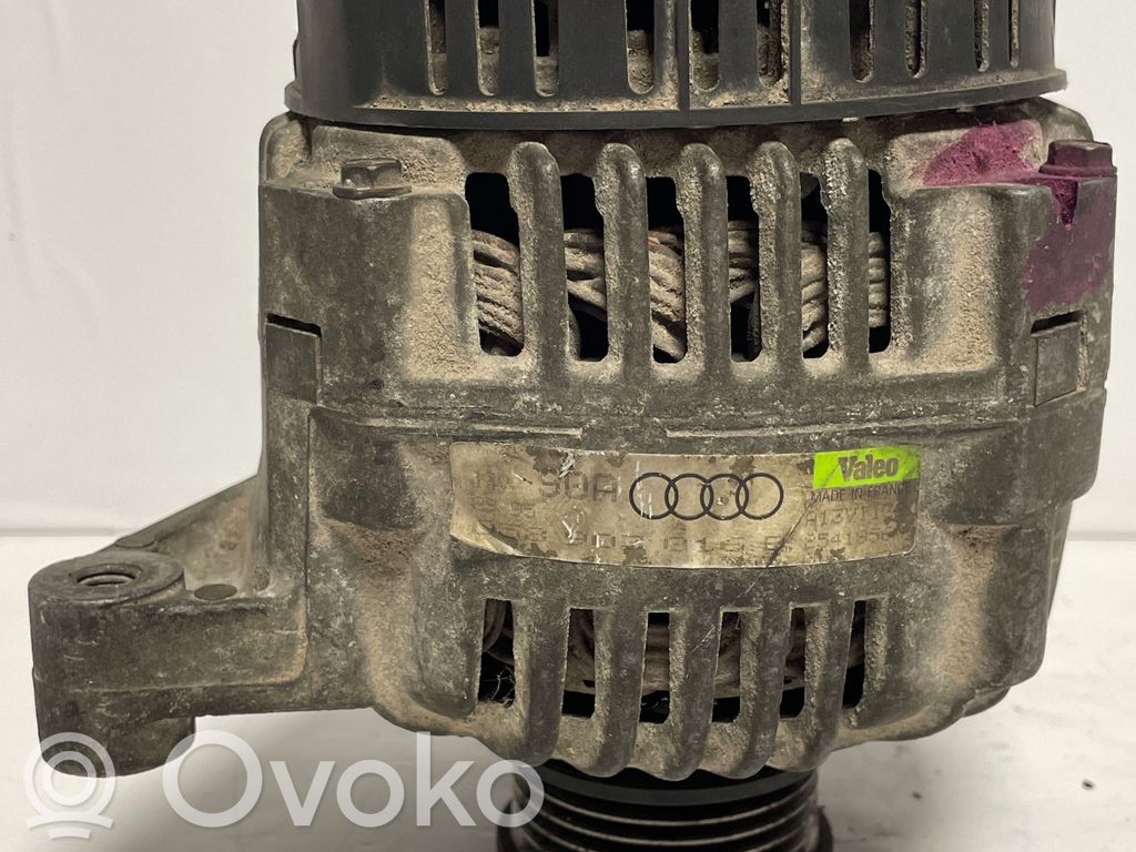 Audi A4 S4 B5 8D Generatorius 