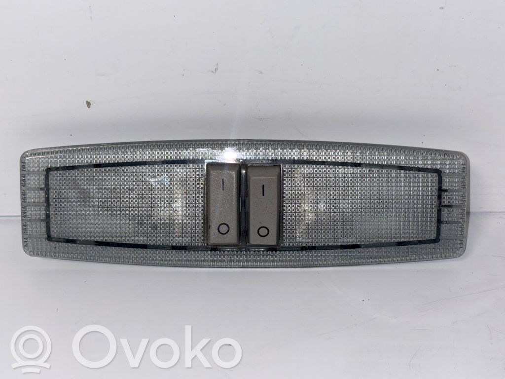 Opel Zafira B Galinių vietų apšvietimo žibintas 