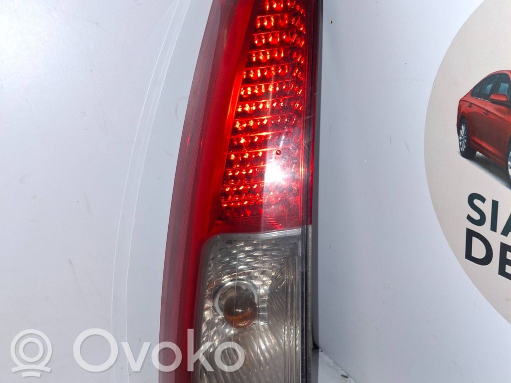 Rear/tail lights
