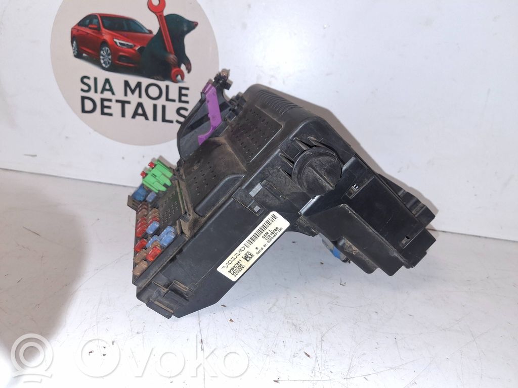 Volvo V70 Fuse module 