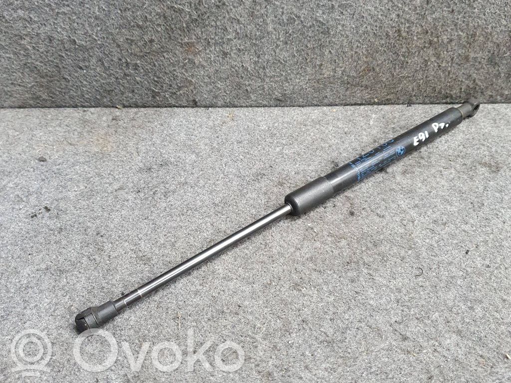 BMW 3 E90 E91 Konepellin kaasujousi 
