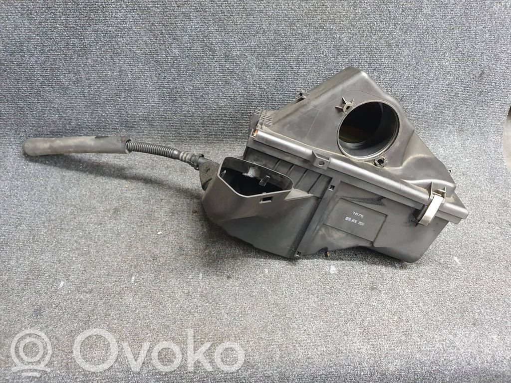 BMW 3 E90 E91 Air filter box 
