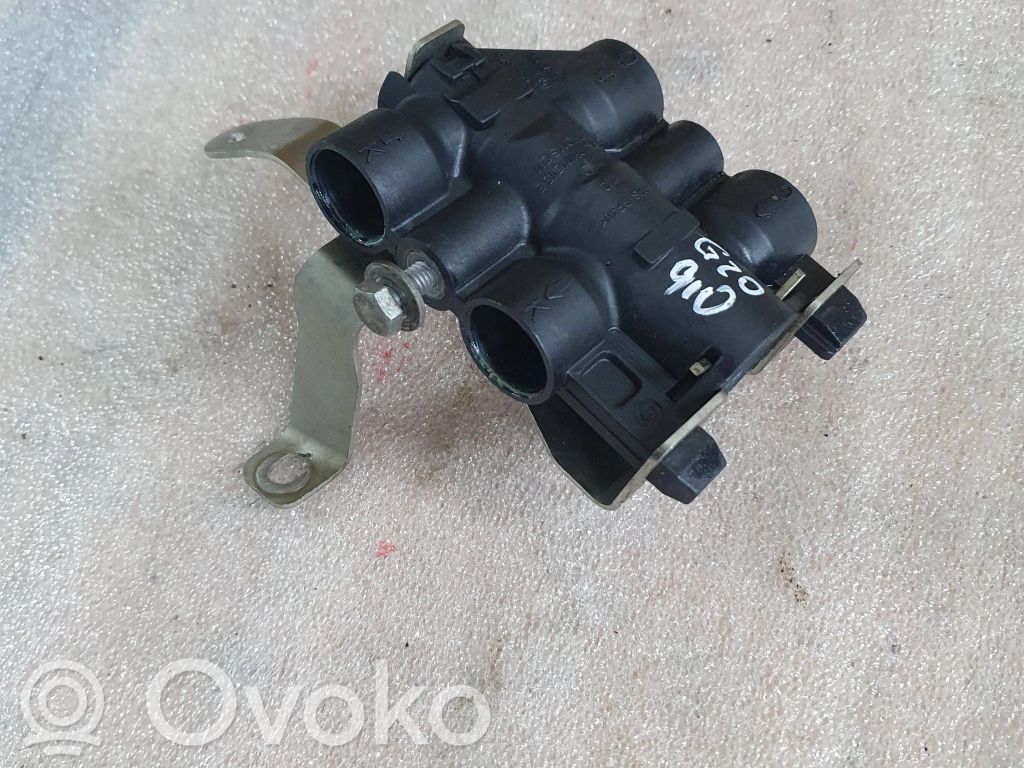 BMW 3 G20 G21 Pārnesumkārbas eļļas dzesētāja caurulīte (-es) / šļūtene (-es) 