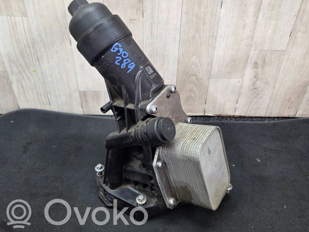 BMW 5 G30 G31 G38 Oil filter mounting bracket 