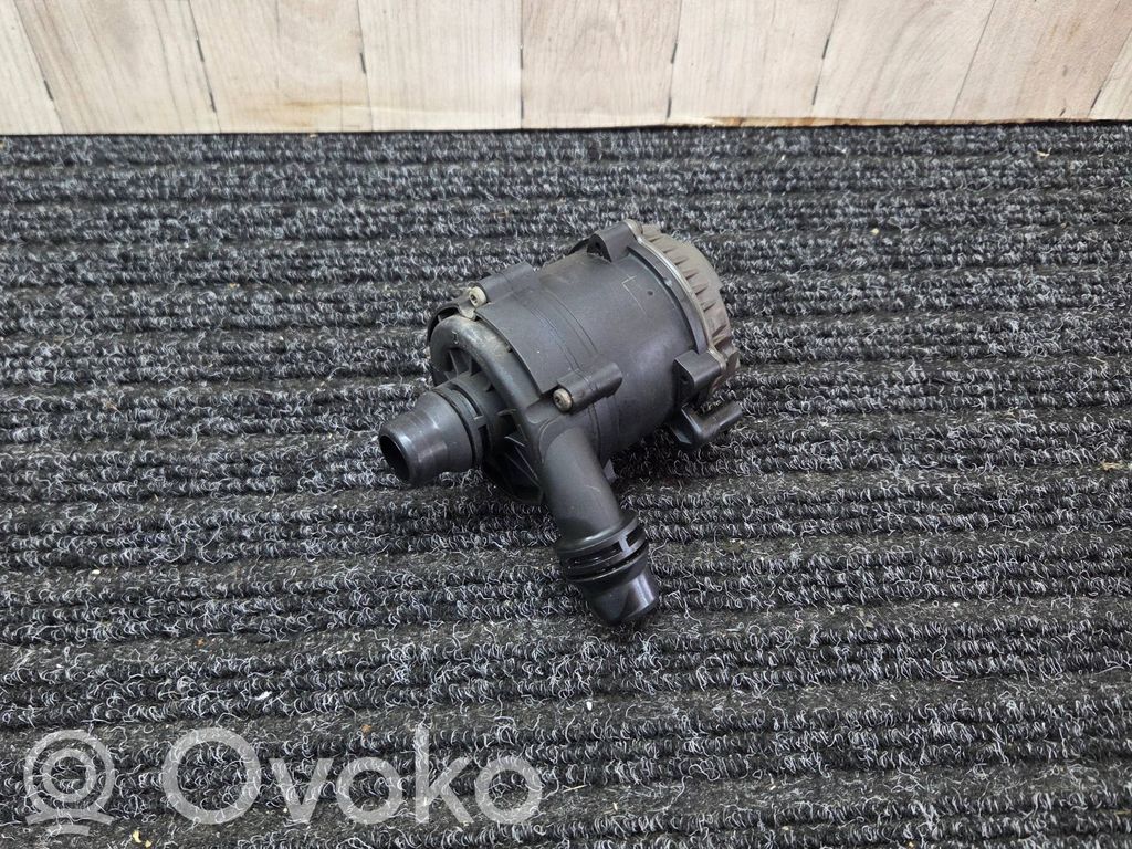 BMW 5 G30 G31 G38 Pompe à eau de liquide de refroidissement 