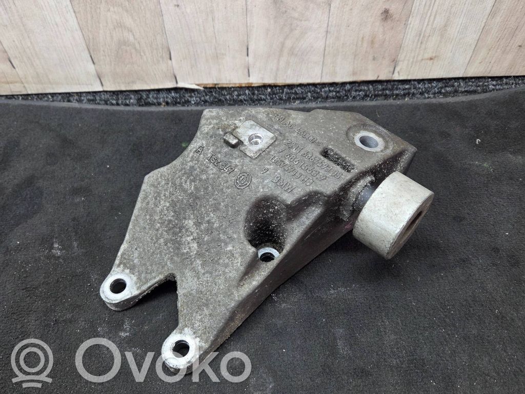 BMW 5 G30 G31 G38 Engine mounting bracket 