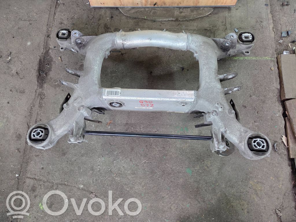 BMW 5 G30 G31 G38 Rama pomocnicza tylna 