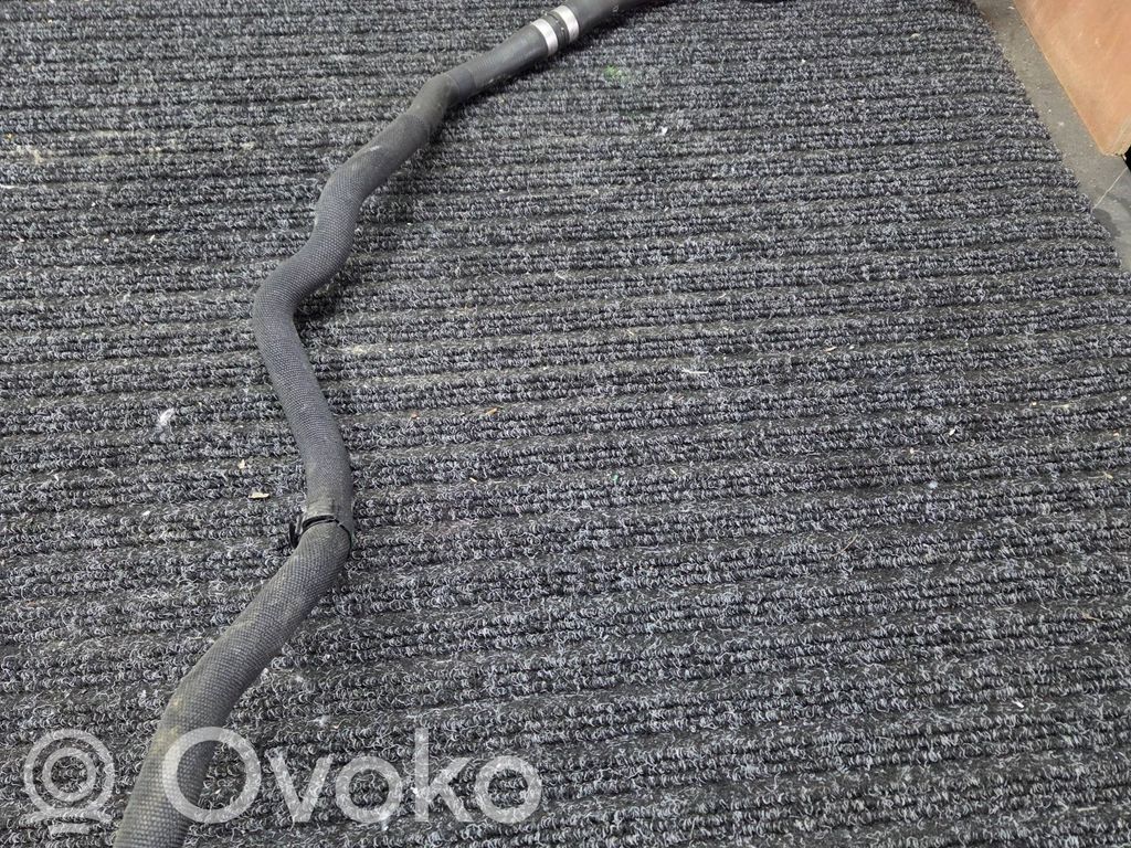 BMW 5 G30 G31 G38 Engine coolant pipe/hose 