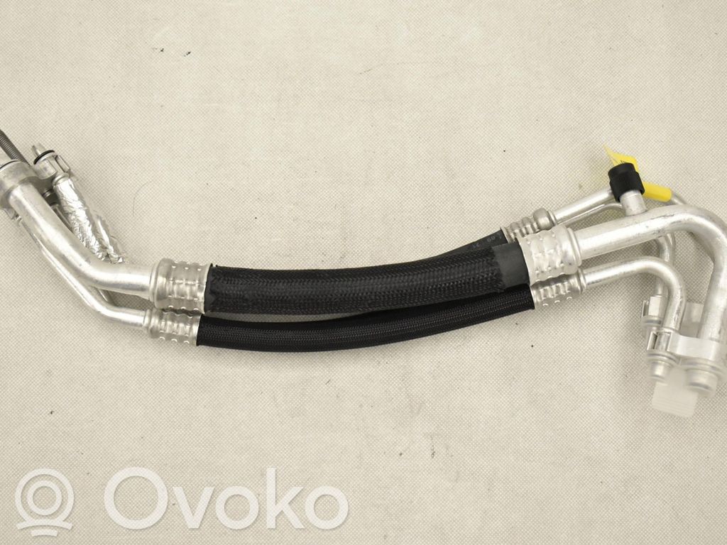 Tesla Model Y Ilmastointilaitteen putki (A/C) 