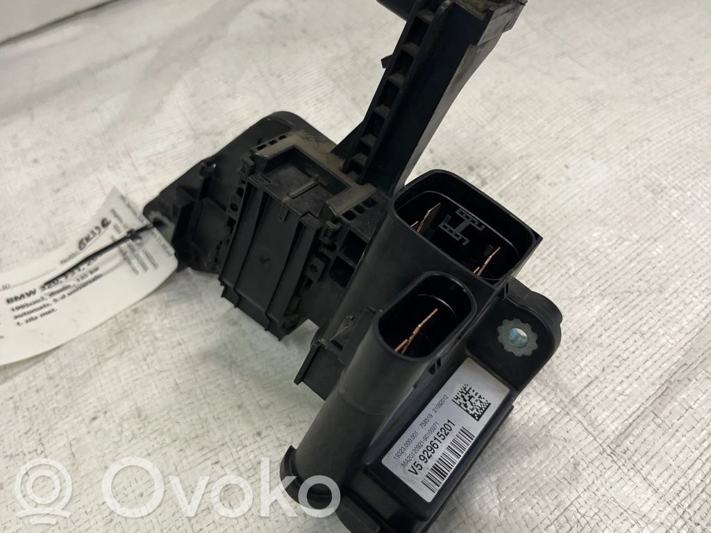 BMW 3 F30 F35 F31 Przekaźnik sterujący prądem 