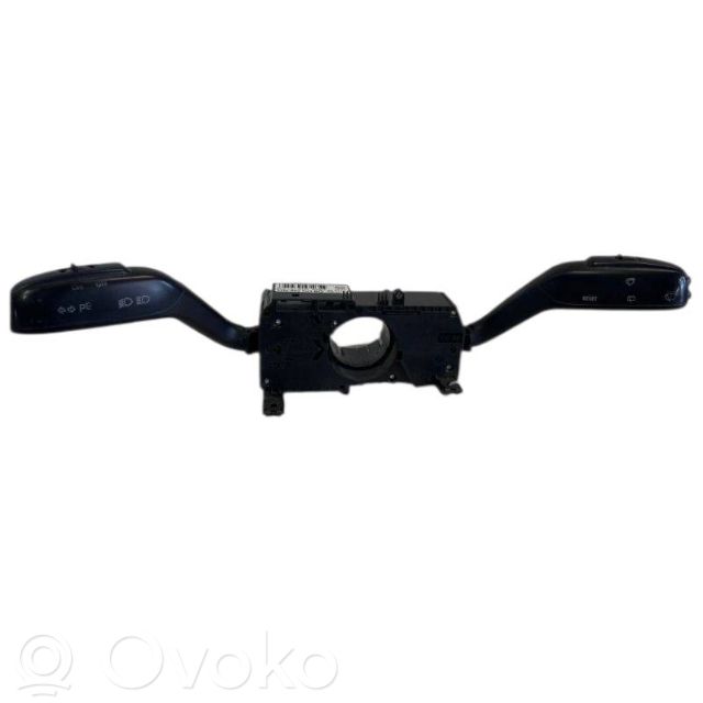 Skoda Roomster (5J) Wiper turn signal indicator stalk/switch 