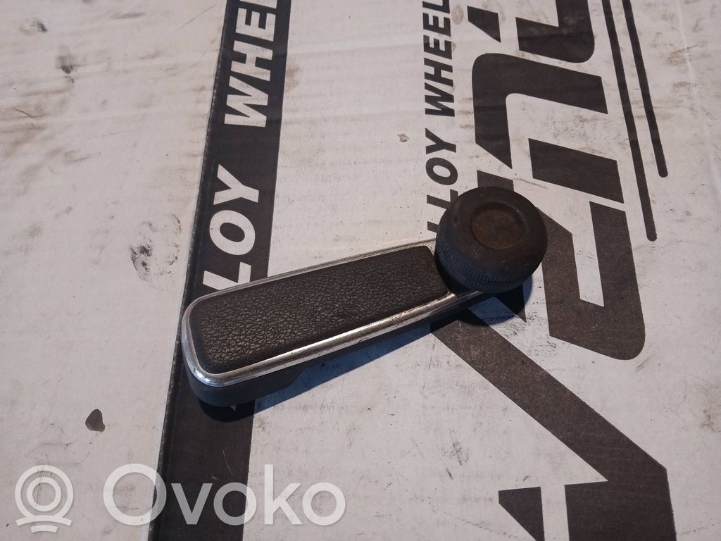 Opel Rekord E2 Asa de la ventanilla de la puerta delantera 