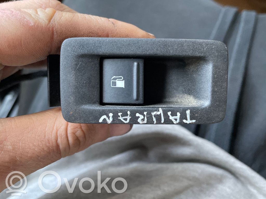 Volkswagen Touran I Degalų bako atidarymo jungtukas 