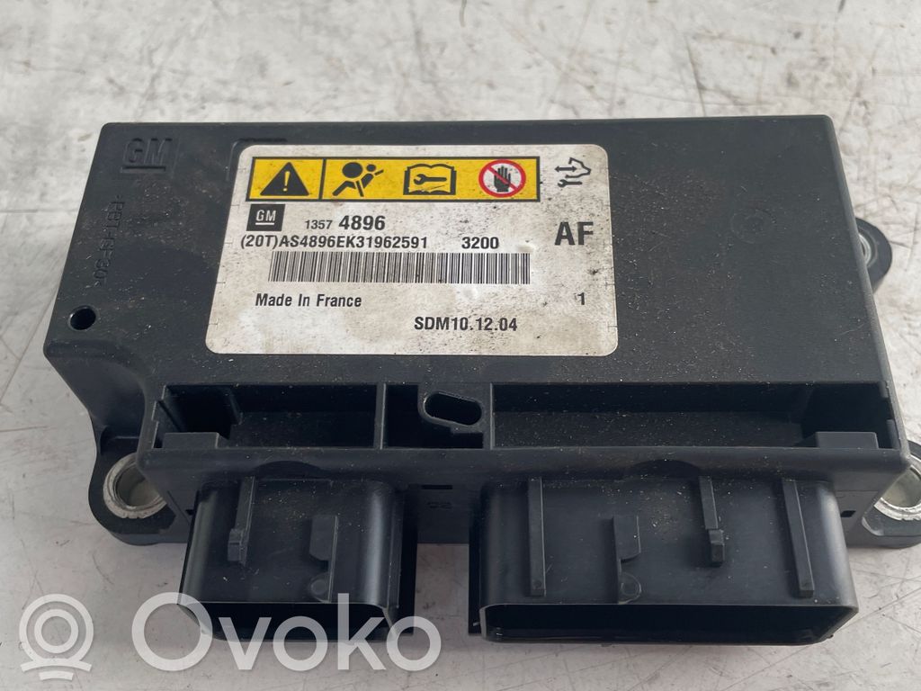 Opel Astra J Airbag control unit/module 