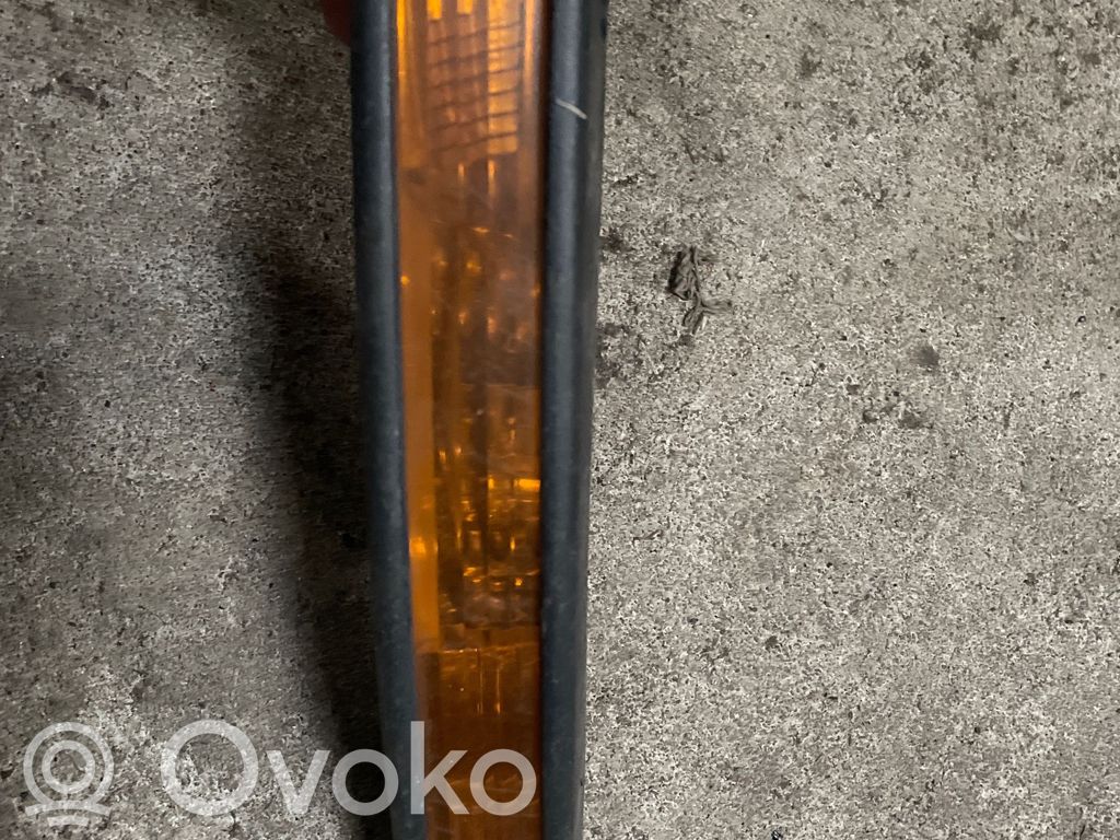 Volkswagen PASSAT B6 Blinker vorne Stoßstange 