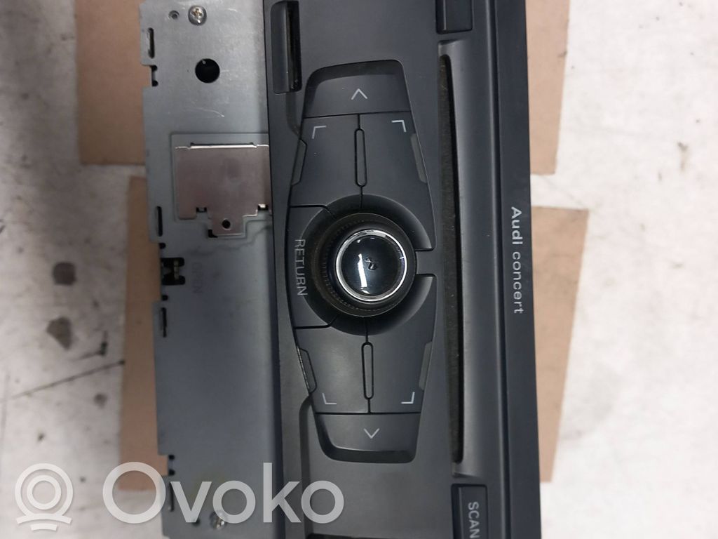 Audi A4 S4 B8 8K Unité principale radio / CD / DVD / GPS 