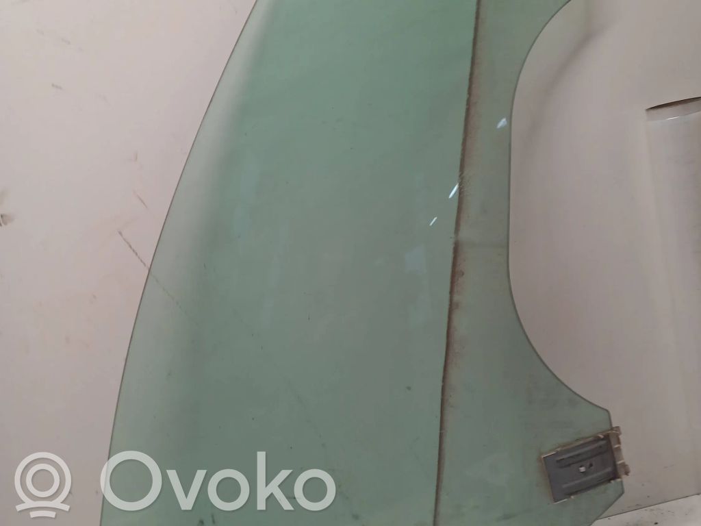 Volkswagen PASSAT CC Front door window glass four-door 