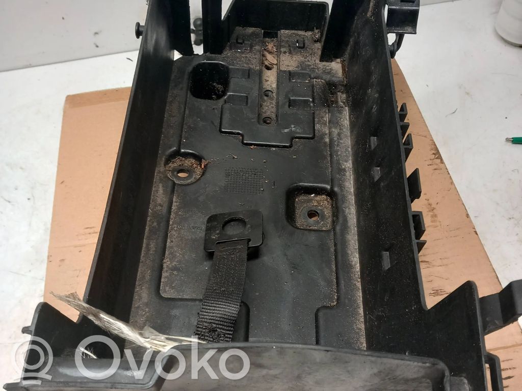 Opel Insignia A Batteriegestell 