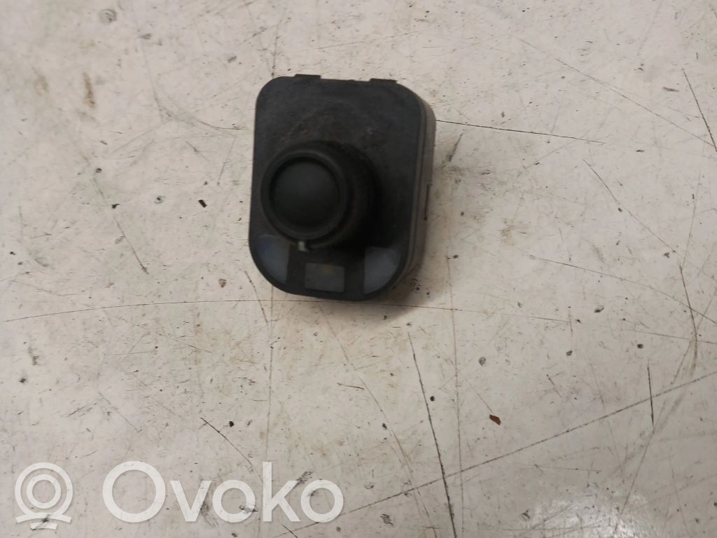 Audi A4 S4 B8 8K Veidrodėlių jungtukas 