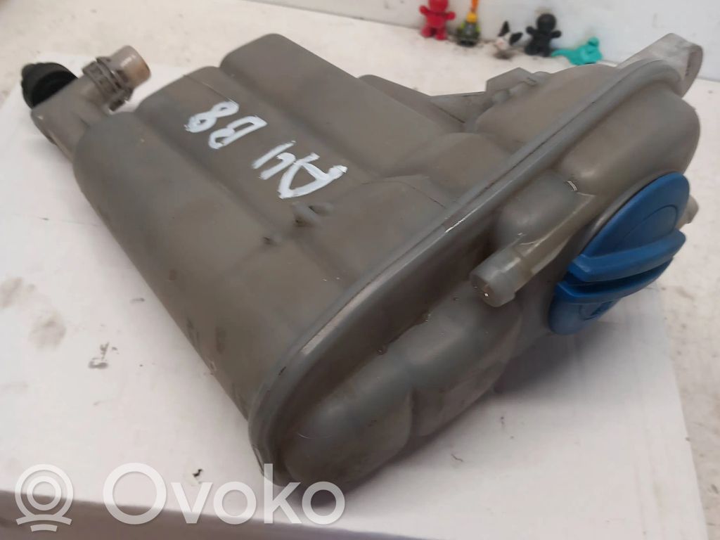 Audi A4 S4 B8 8K Aušinimo skysčio išsiplėtimo bakelis 